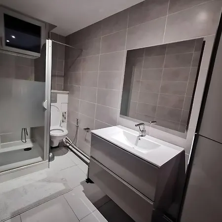 Apartment Confortable *